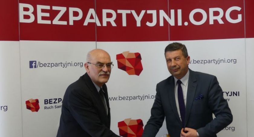 Radny Augustyniak: przed najbliższą sesją sejmiku - piłka cały czas jest w grze