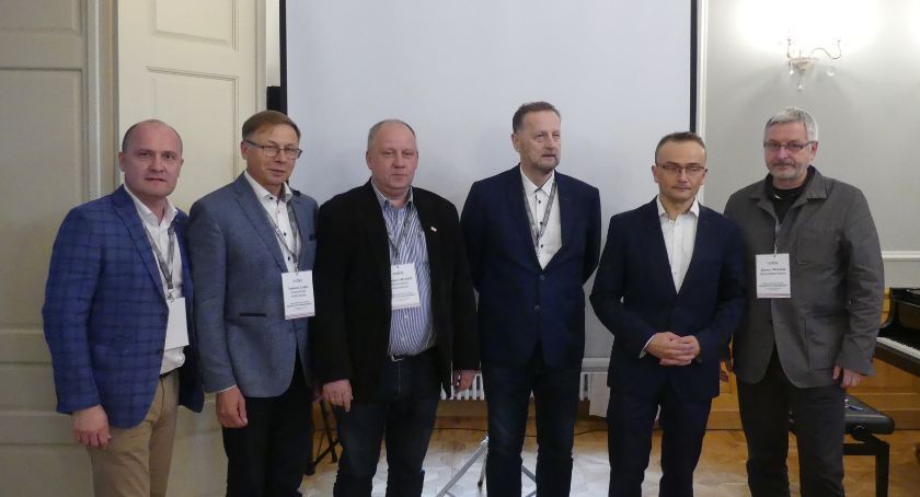 Powołano ogólnopolską Federację Bezpartyjnych i Samorządowców
