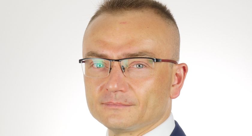 dr M. Woch: Czy żołnierz może pełnić służbę i być posłem, senatorem czy radnym?
