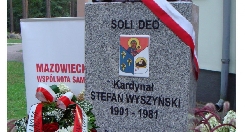 Popiersie Kardynała Stefana Wyszyńskiego w Ossowie