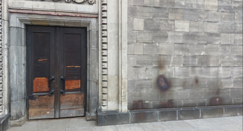 Pałac do wyburzenia czyli o desowietyzacji przestrzeni Warszawy