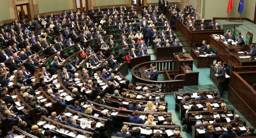 Bezpartyjni Samorządowcy w sondażu IBRiS