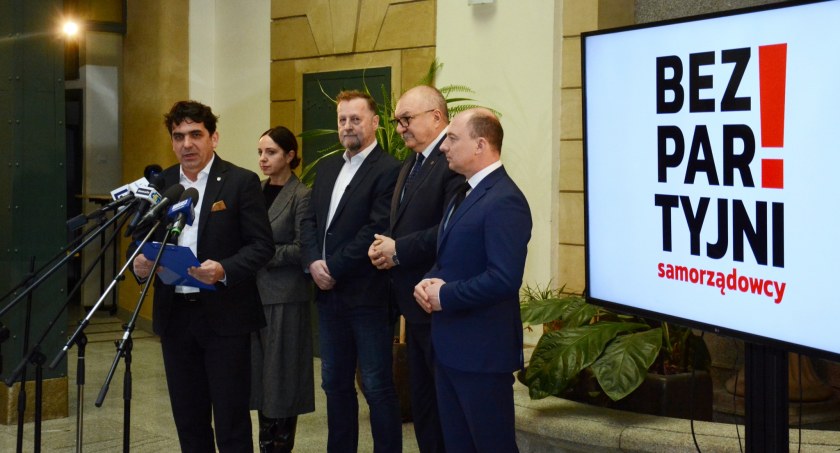 Bezpartyjni i Samorządowcy zadeklarowali start w wyborach parlamentarnych