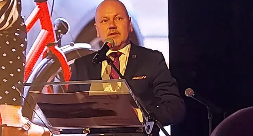 R. Gajda: Socjalistyczny POPiS - nowy polityczny alians w 75. rocznicę powstania PZPR?