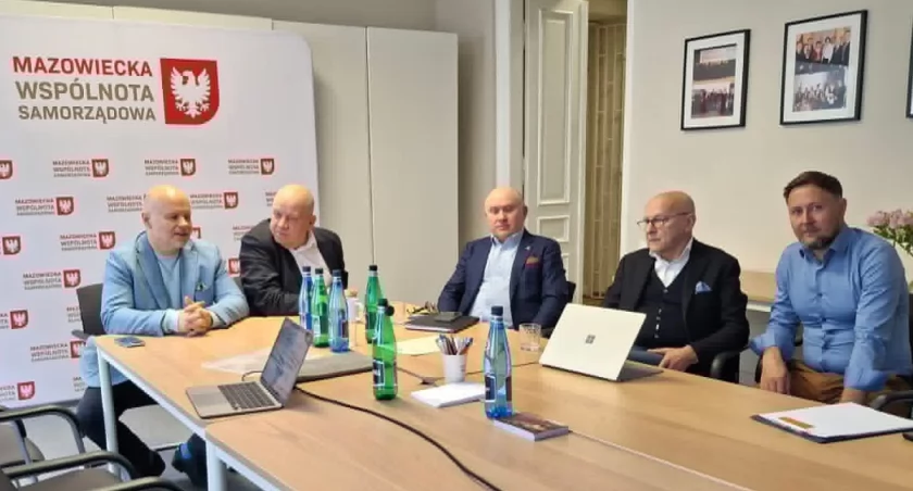 Nowy projekt szkoleniowy MWS! Współpraca z Akademią Demokracji Bezpośredniej