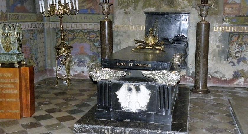 Czy Bolesław Krzywousty spoczywa w płockiej katedrze ?