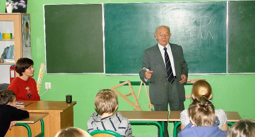 Sto niezwykłych życiorysów ludzi związanych z Warszawą i Mazowszem