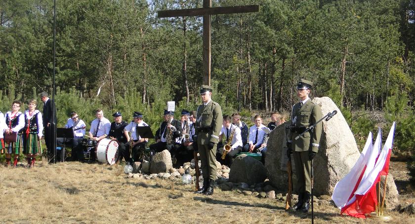 Uroczystości upamiętniające ofiary katastrofy Smoleńskiej w Grzybowie