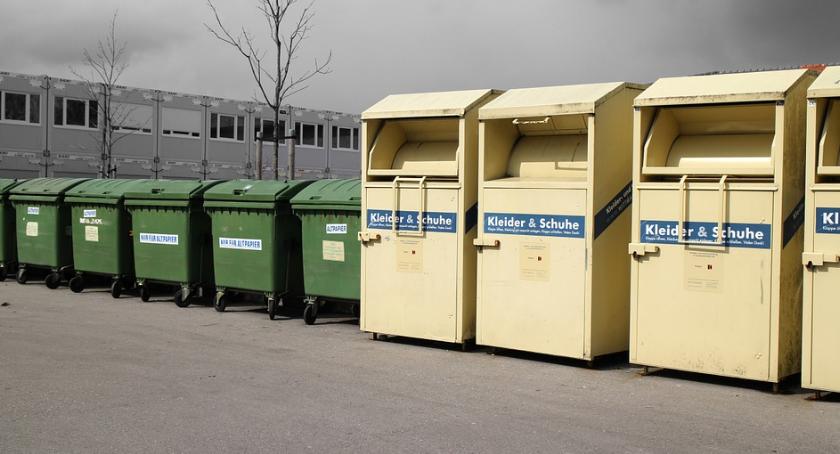 "Segregacja śmieci w Warszawie i koszt ich wywozu"