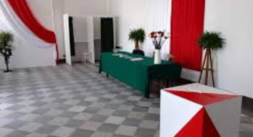 Przewodnicząca komisji wyborczej na Ochocie przyszła do pracy nietrzeźwa