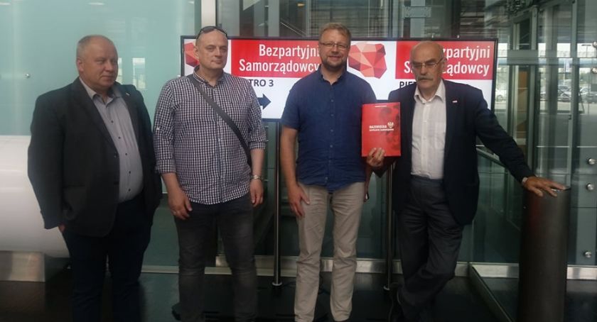 Bezpartyjni Samorządowcy odrzucają koalicję z PSL. Możliwa z Kukiz15