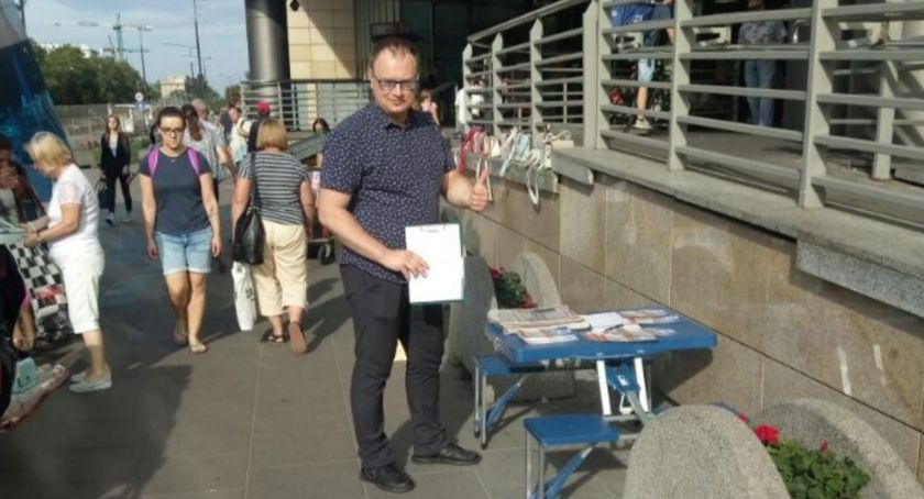 Zbiórka podpisów dla BiS - tym razem na Dworcu Wileńskim